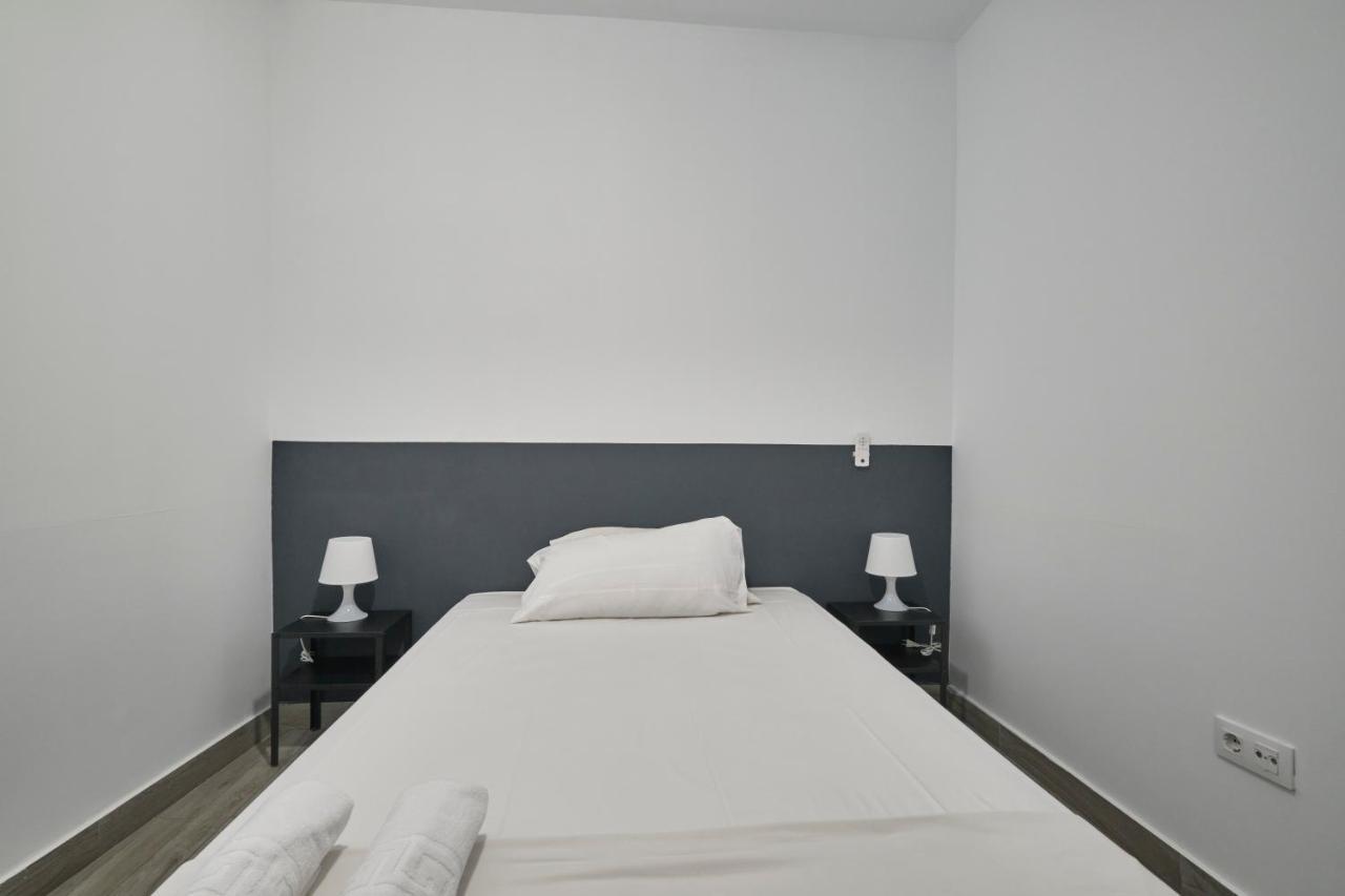 Nunez De Arce Habitaciones Madrid Luaran gambar