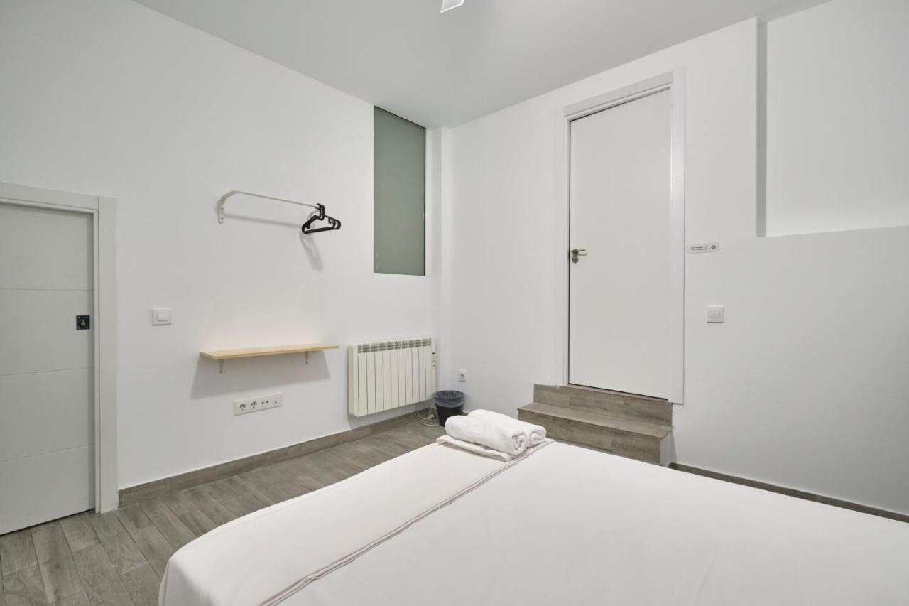 Nunez De Arce Habitaciones Madrid Luaran gambar