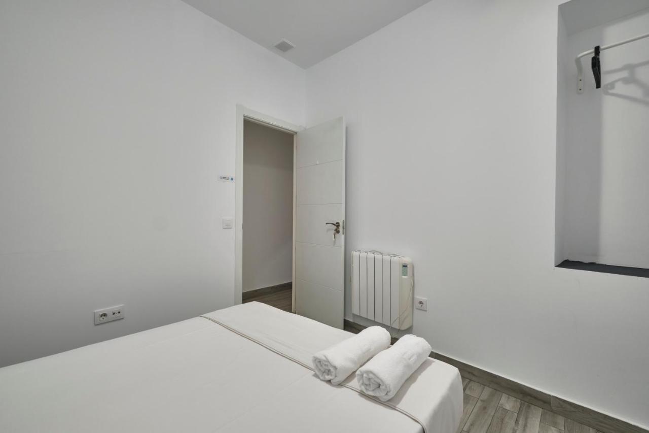 Nunez De Arce Habitaciones Madrid Luaran gambar
