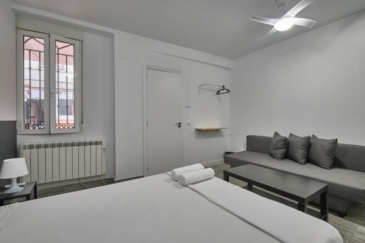 Nunez De Arce Habitaciones Madrid Luaran gambar