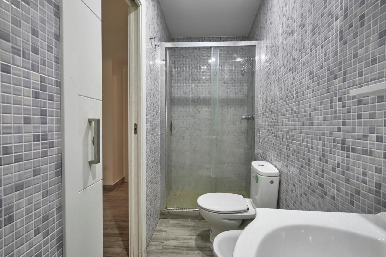Nunez De Arce Habitaciones Madrid Luaran gambar